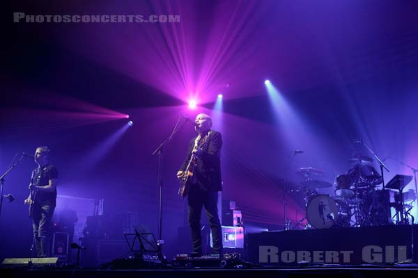 RIDE - 2017-11-02 - PARIS - Grande Halle de La Villette - Mark Stephen Gardener - Andrew Piran Bell